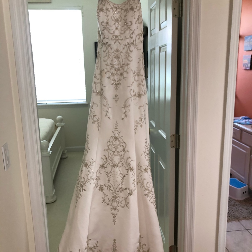 Wedding Dress- fitted, romantic, gorgeous!